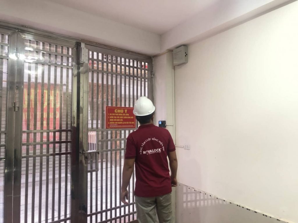 Hệ Thống Căn Nhà Công Nghệ