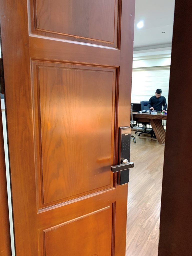 Hệ Thống Căn Nhà Công Nghệ