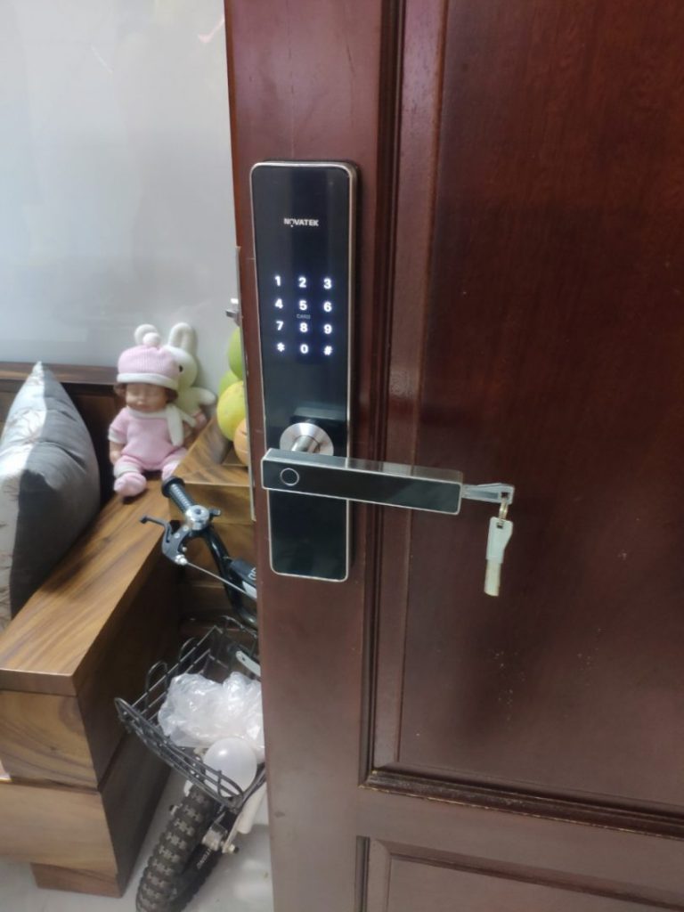 Hệ Thống Căn Nhà Công Nghệ