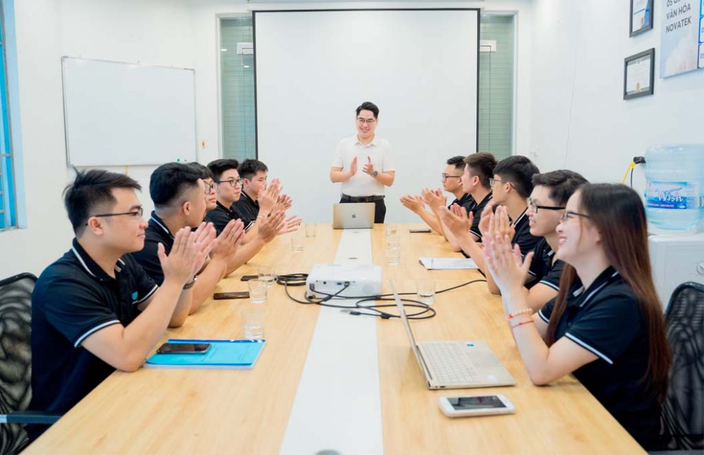 Hệ Thống Căn Nhà Công Nghệ