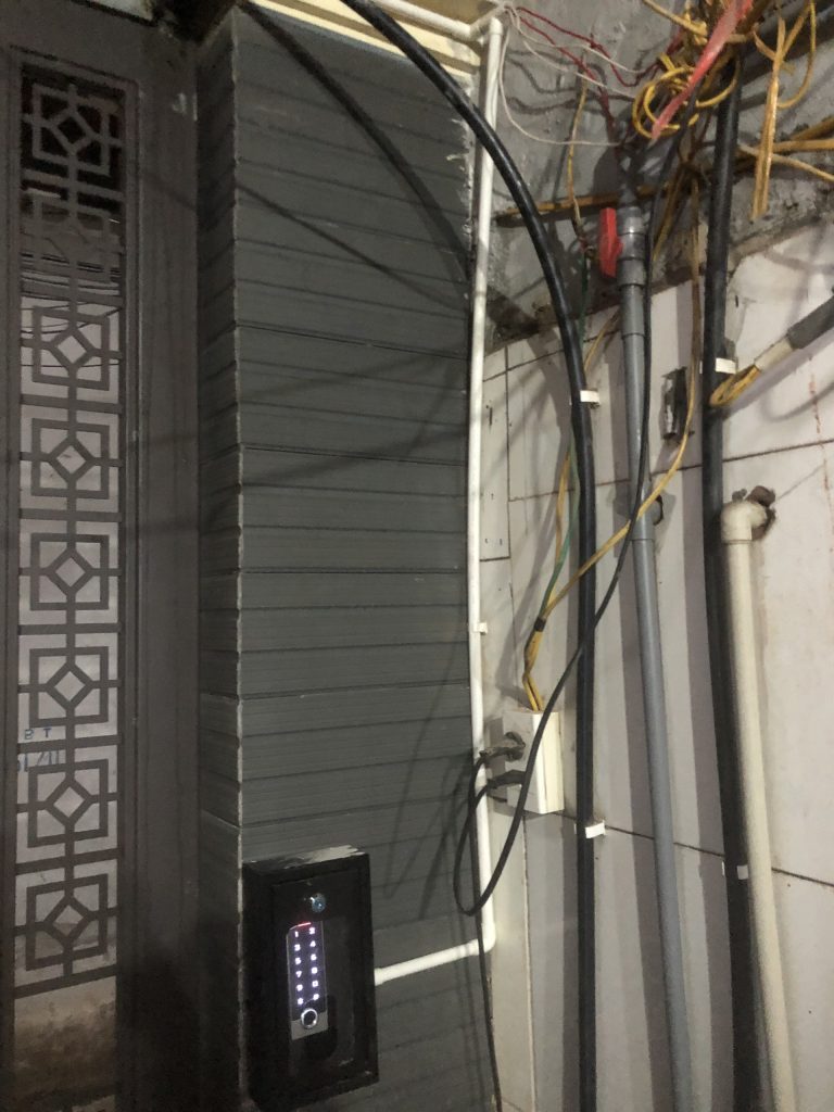 Hệ Thống Căn Nhà Công Nghệ