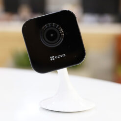 Camera Ezviz H1c Mat Truoc