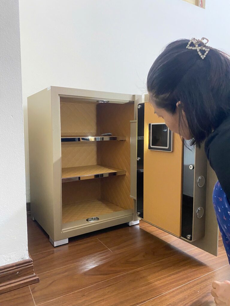 Image #1 from Chị Minh Phương